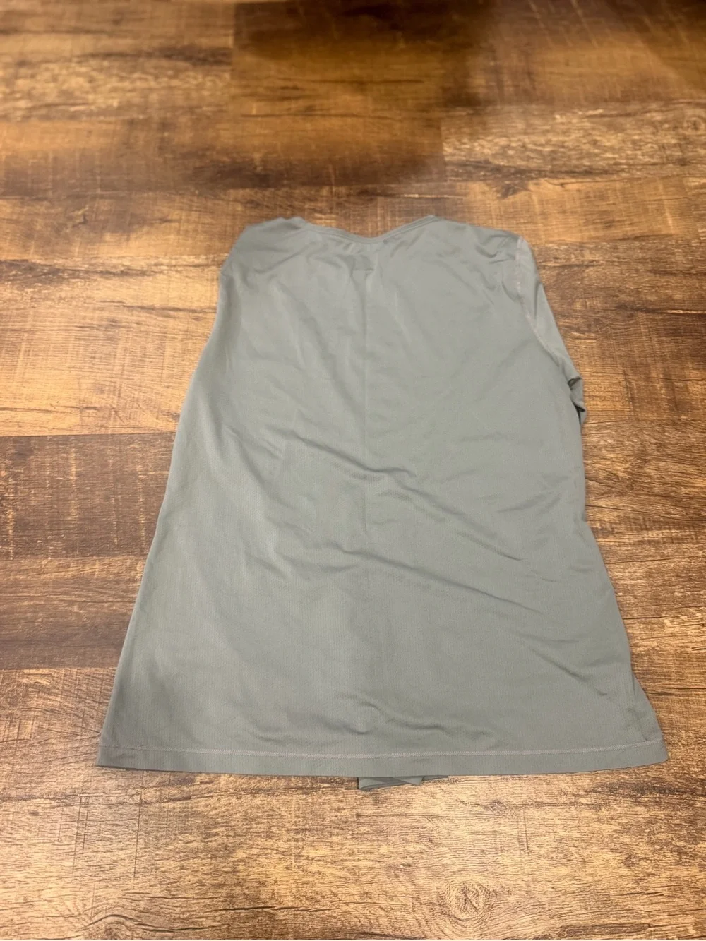Nike womens Long-Sleeve Crew Shirt - Light Gray